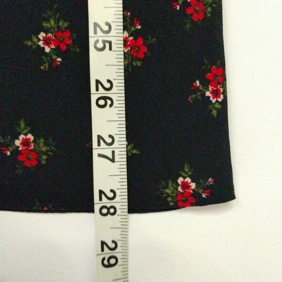 Aeropostale Floral Skirt Midi Elastic Waistband Pull on Black and Red size Small - Picture 7 of 10